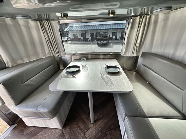 2025 Airstream 25FBQ Base