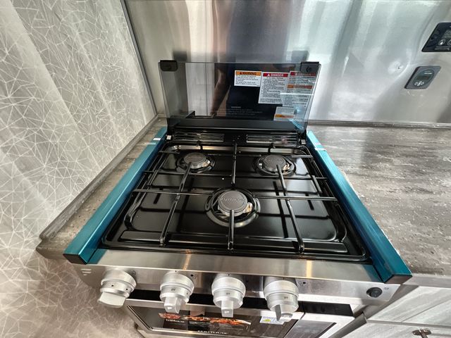 2025 Airstream 27FBQ Base