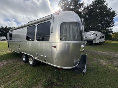 2026 Airstream 25FBQ Base