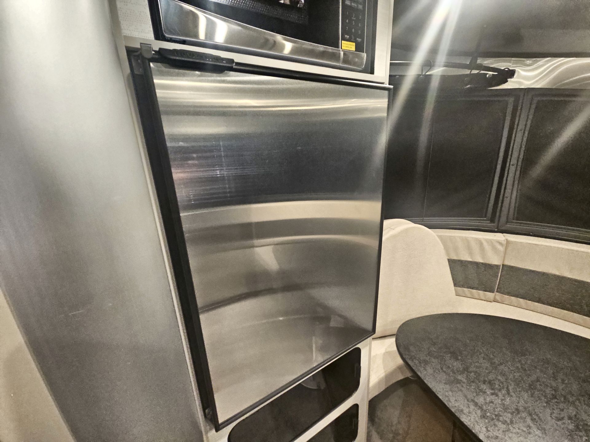 2026 Airstream 20Xe Base