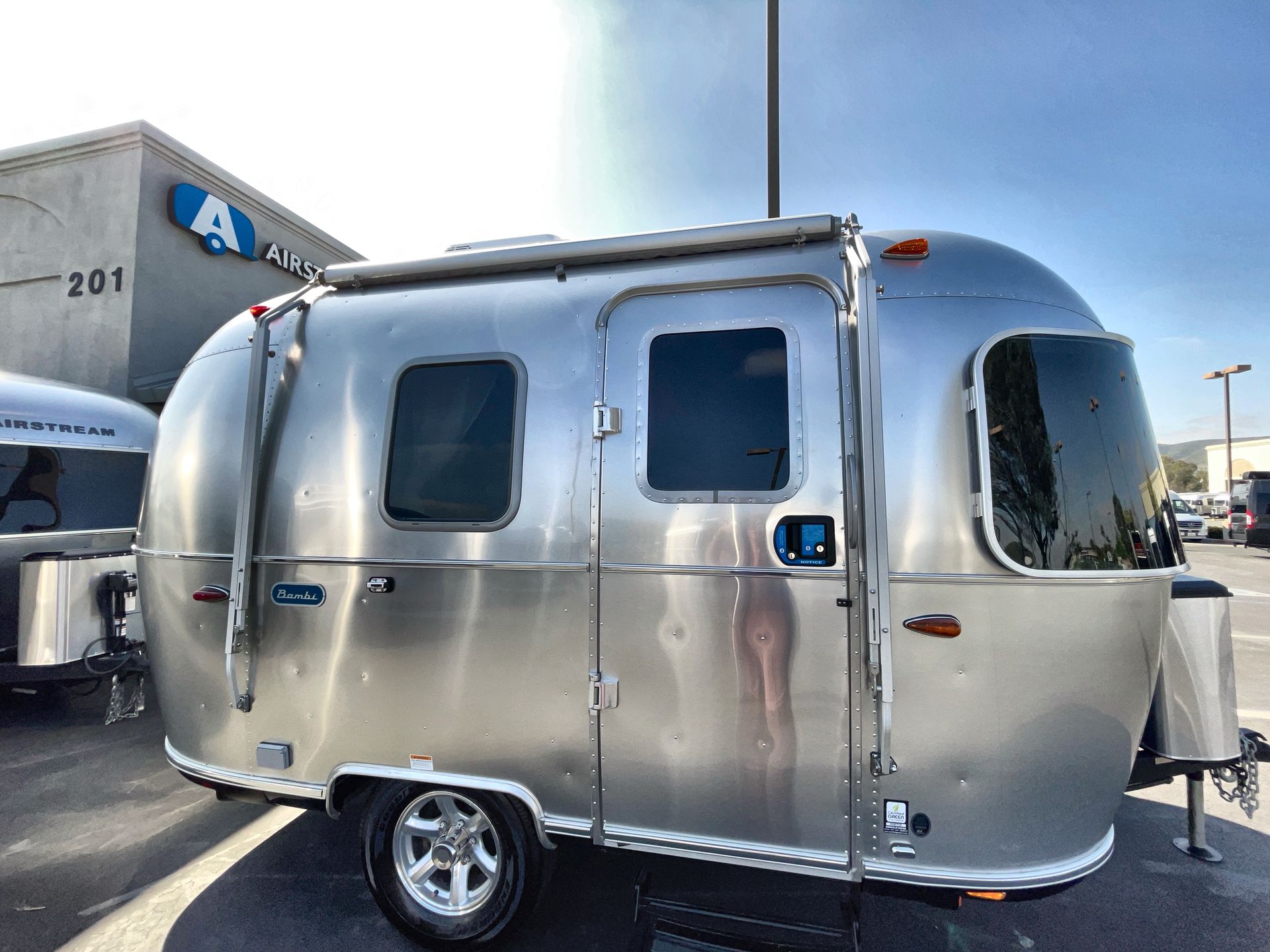 2025 Airstream 16RB Base