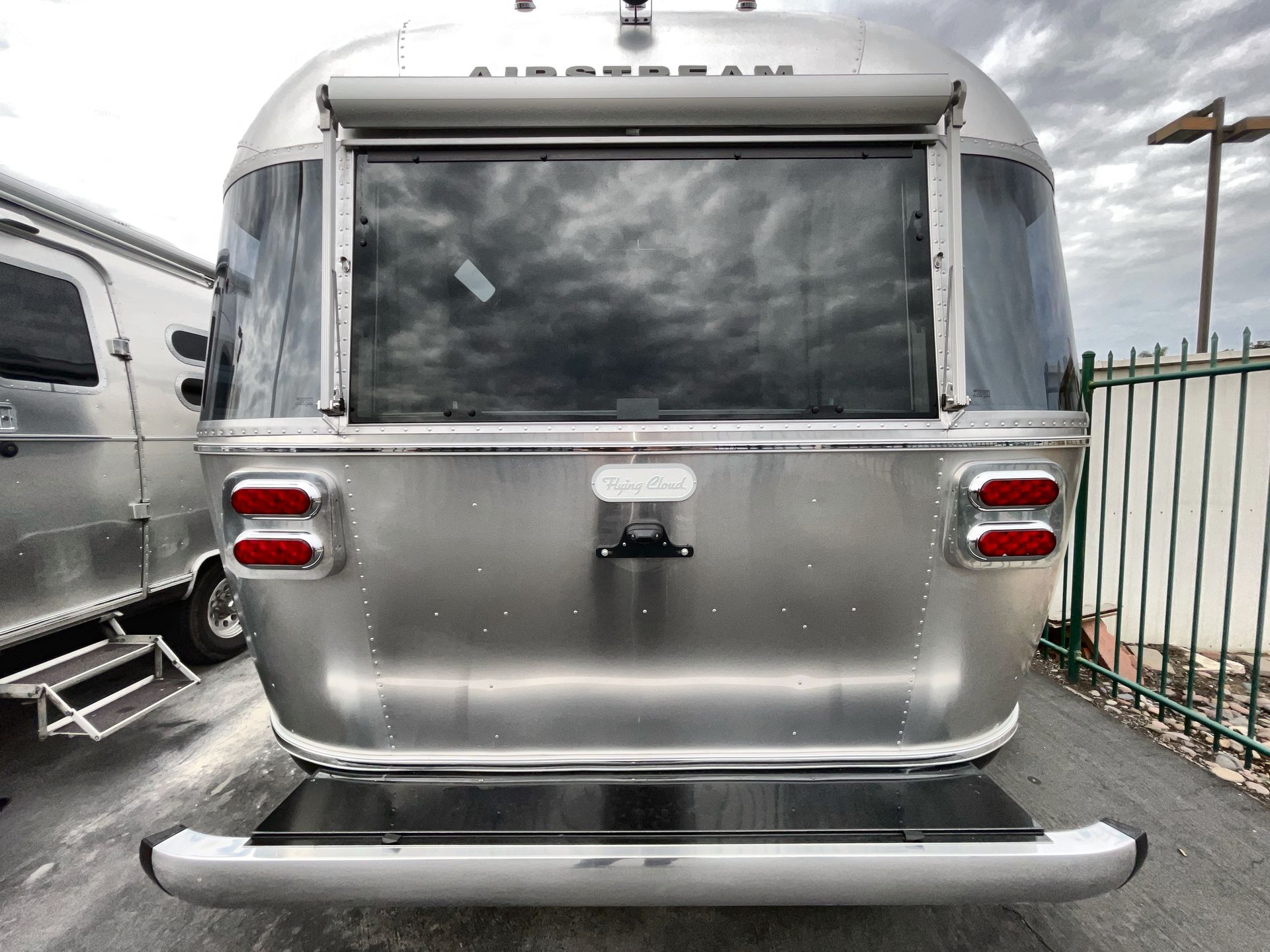 2025 Airstream 25FBQ Base