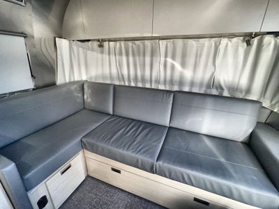 2025 Airstream 28RBQ Base