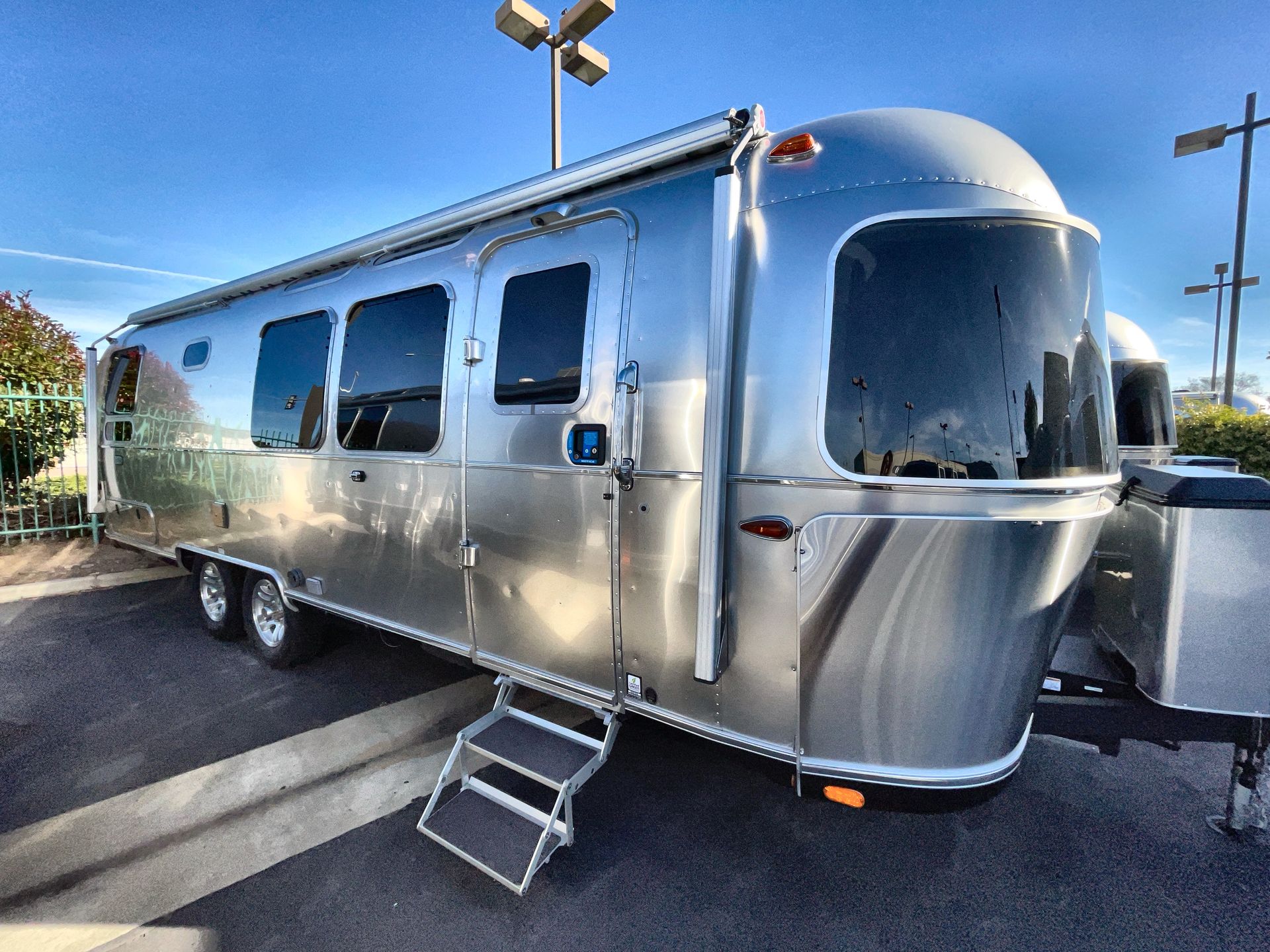 2026 Airstream 28RBT Base