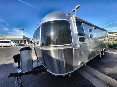 2026 Airstream 28RBT Base