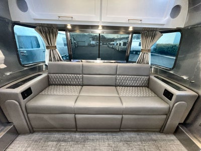 2026 Airstream 30RBQ Base