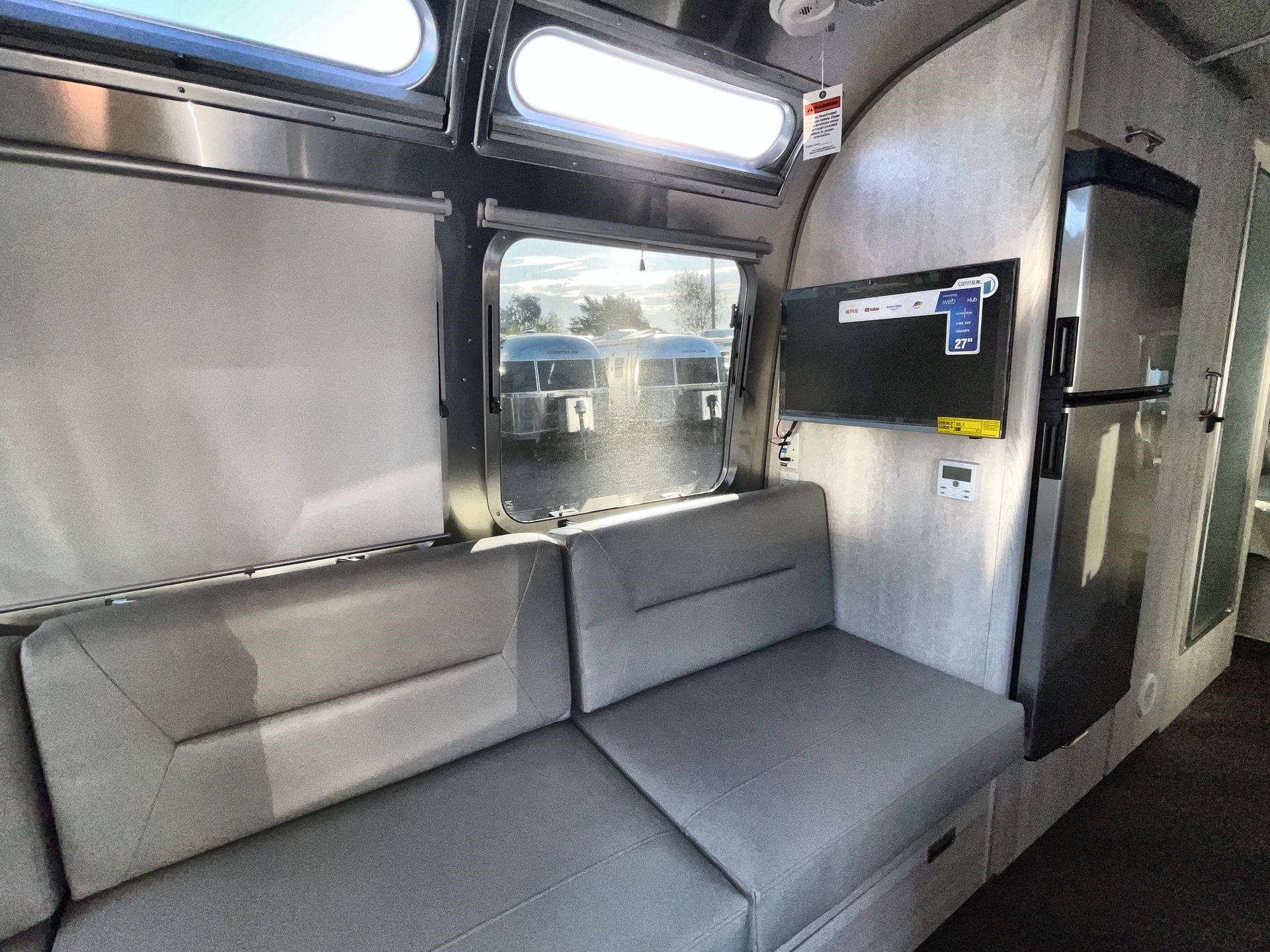 2025 Airstream 25FBQ Base