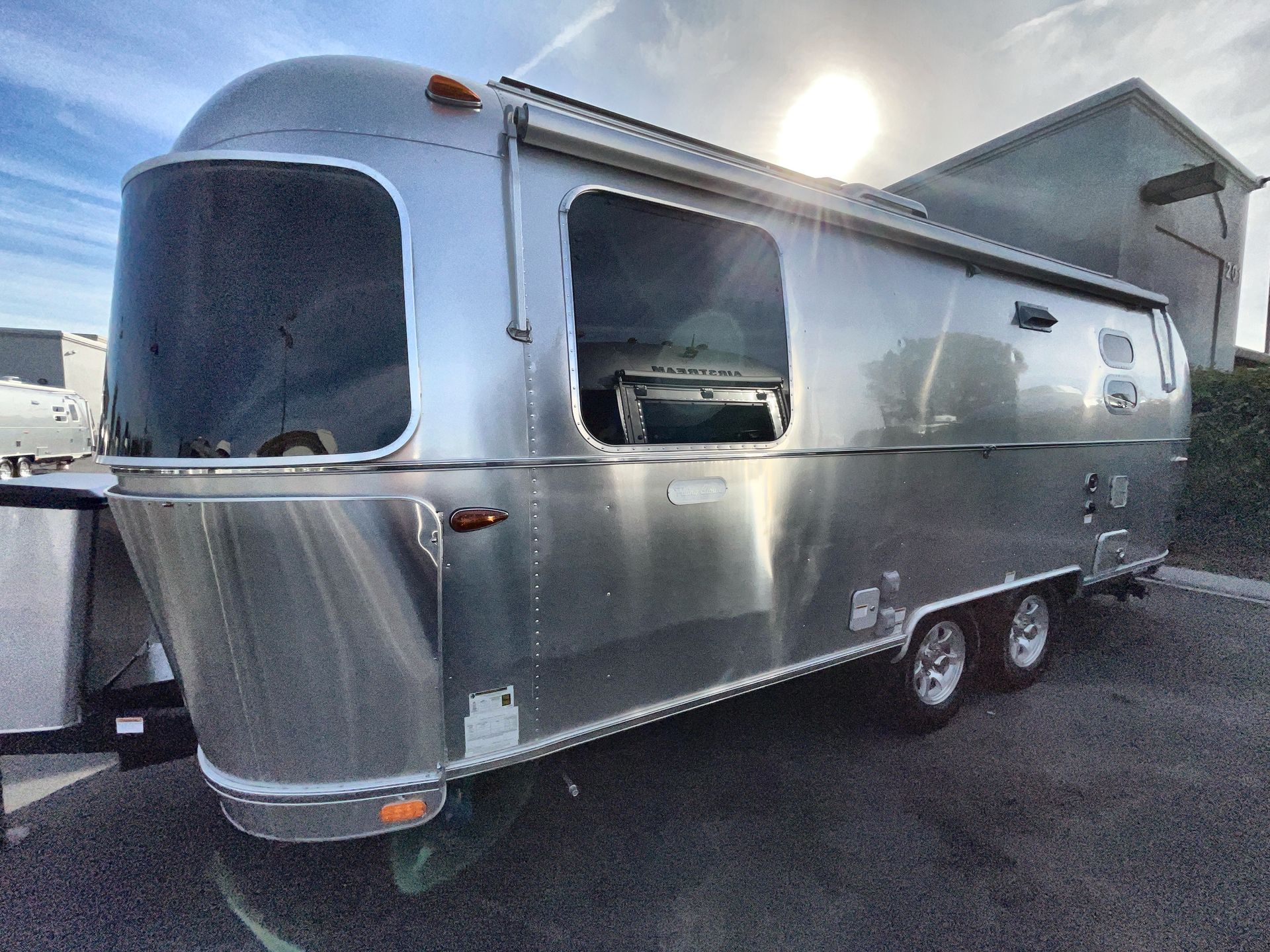2026 Airstream 23FBQ Base