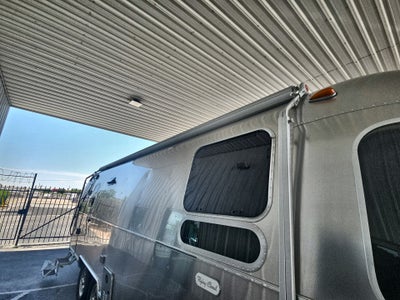 2025 Airstream 27FBQ Base