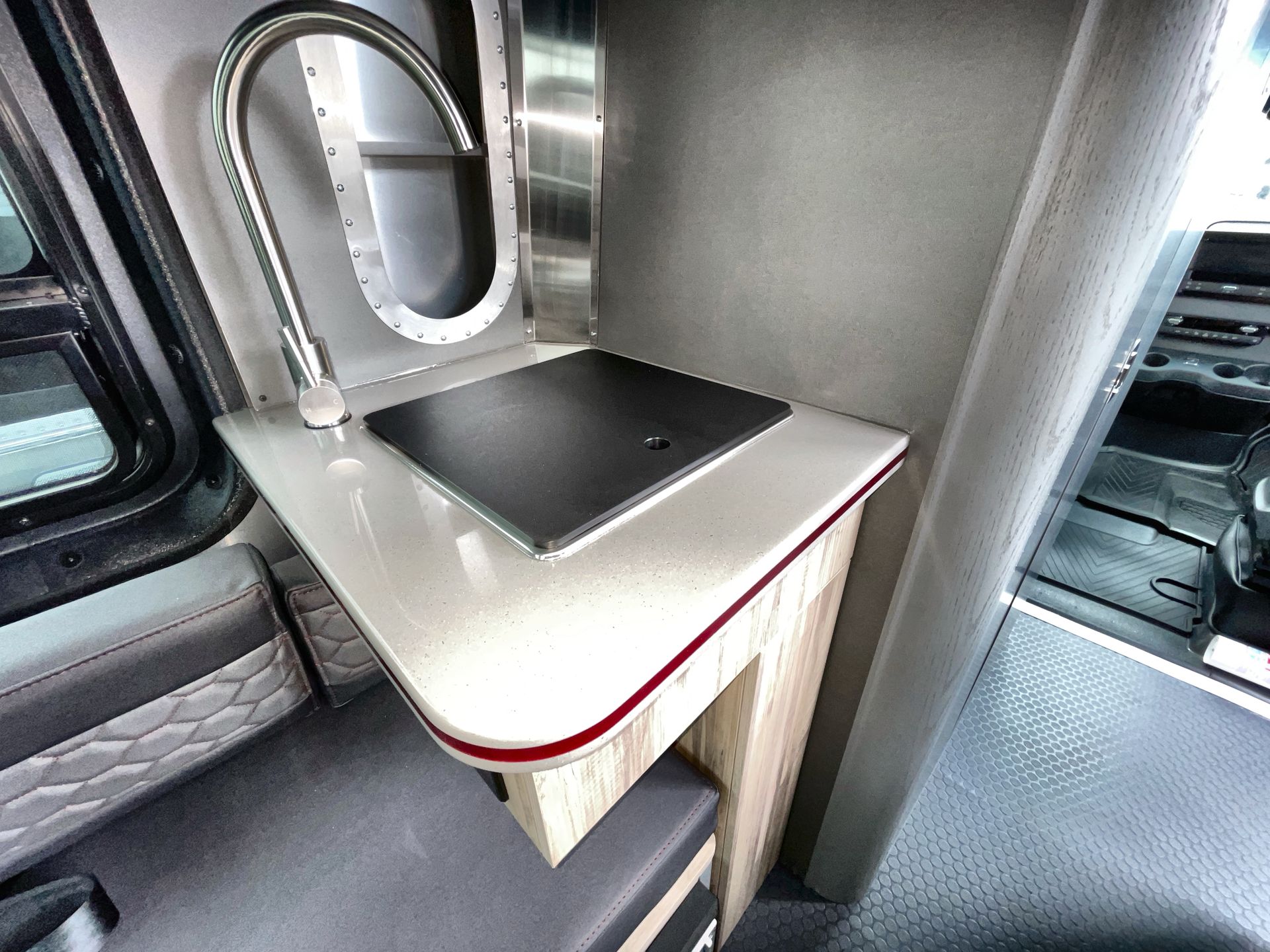 2025 Airstream 19X Base