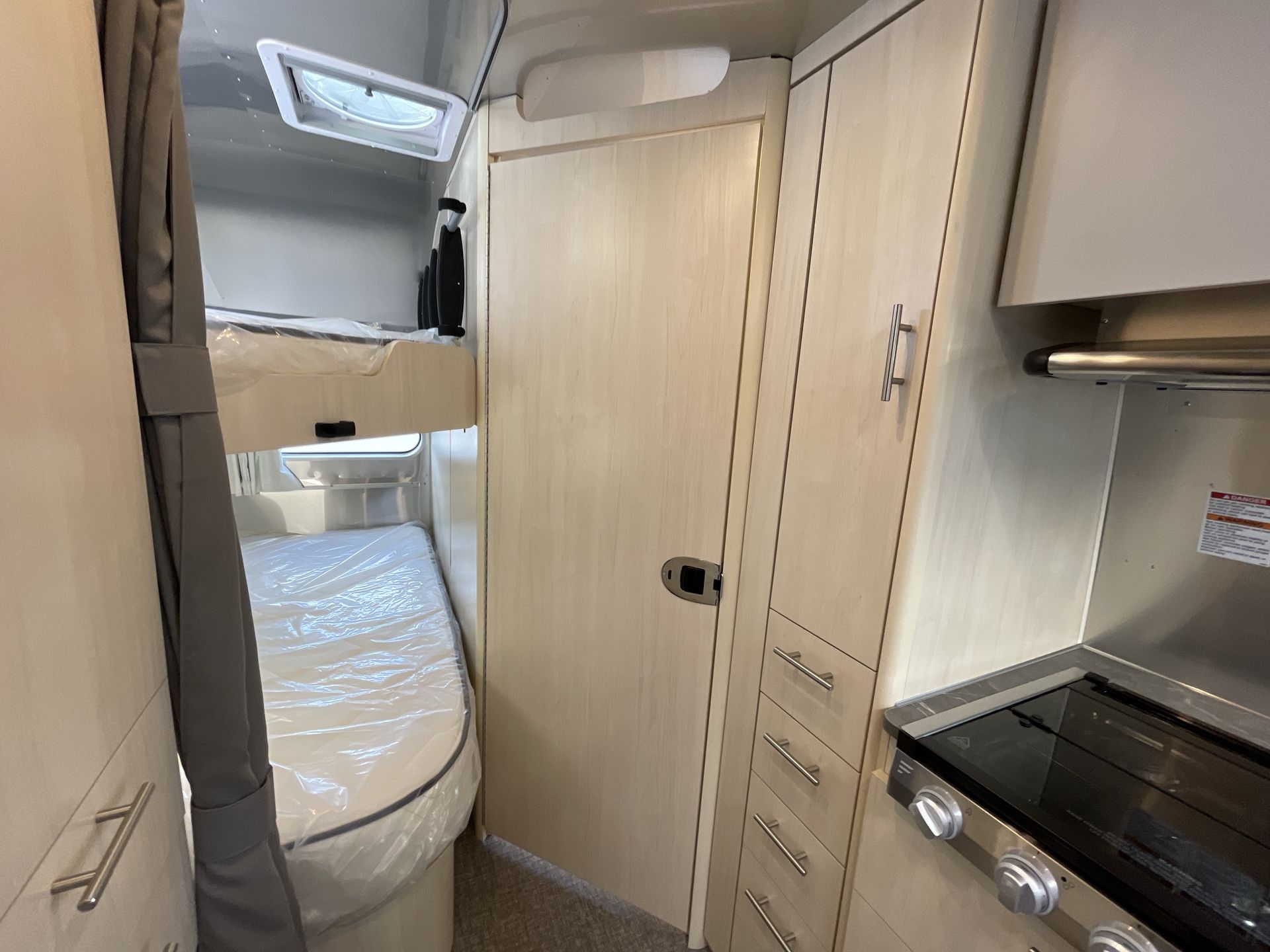 2026 Airstream 30FBBQ Base