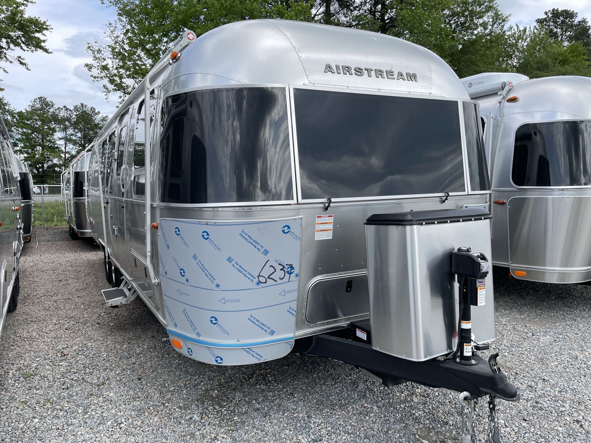 2025 Airstream 30FBBT Base