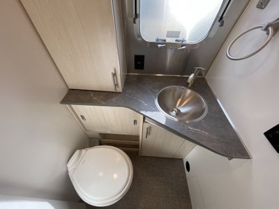 2026 Airstream 25FBT Base