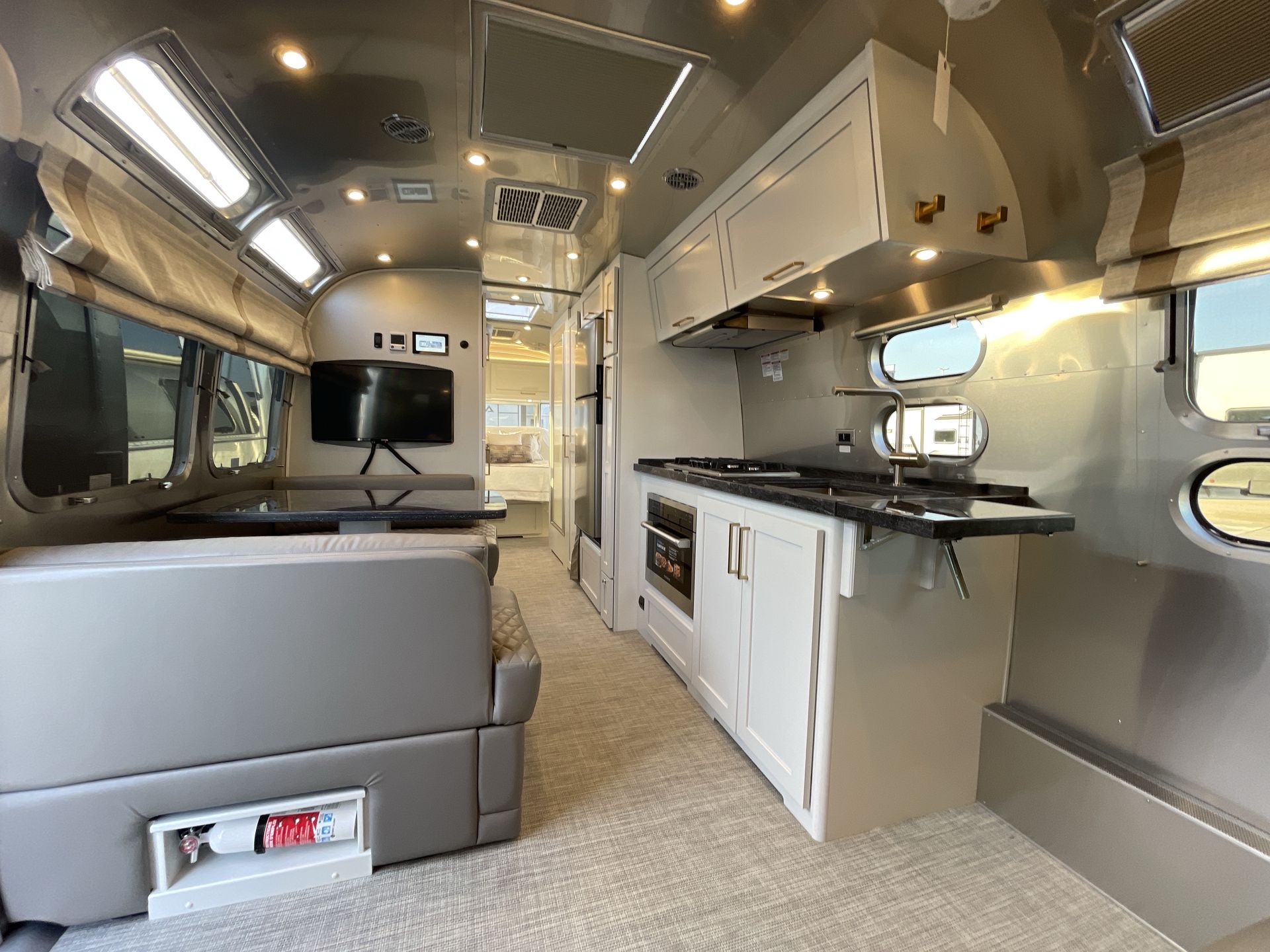 2026 Airstream 28RBQ Base
