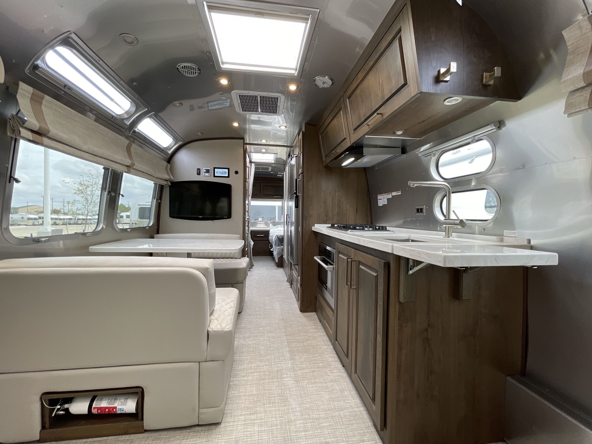 2026 Airstream 28RBT Base