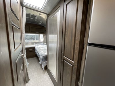 2026 Airstream 28RBT Base