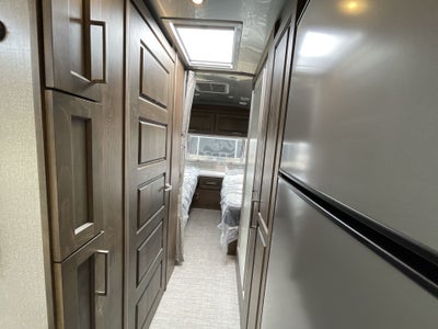 2026 Airstream 28RBT Base