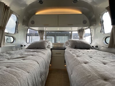 2026 Airstream 28RBT Base