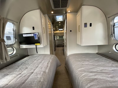 2026 Airstream 28RBT Base