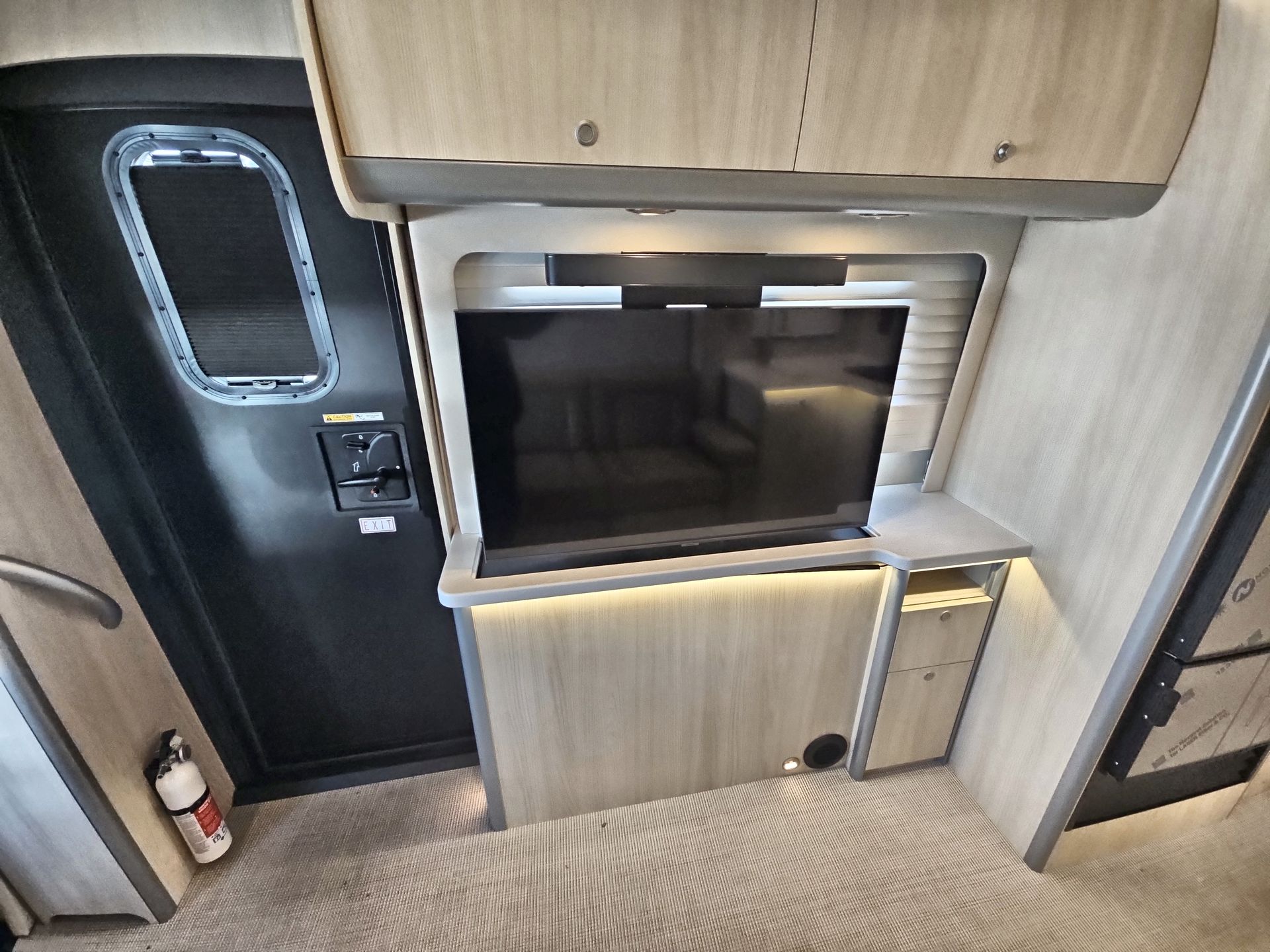 2026 Airstream 30RBT Base