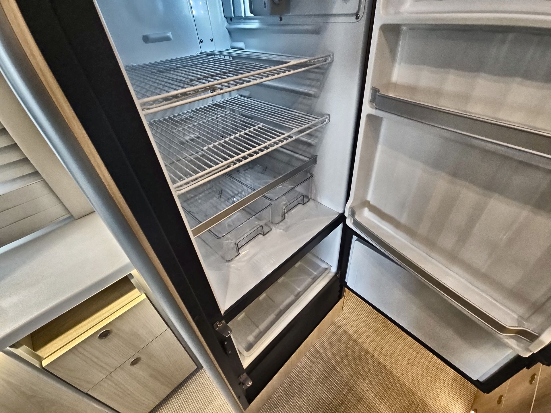 2026 Airstream 30RBT Base