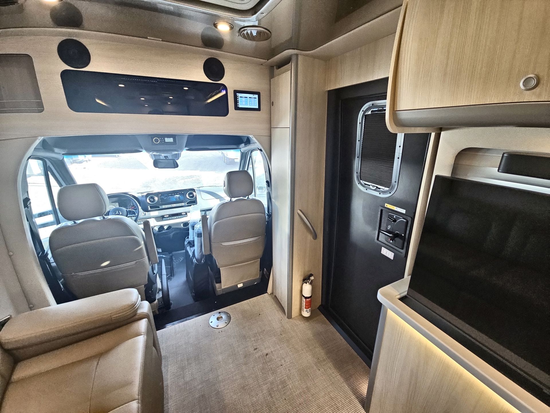 2026 Airstream 30RBT Base