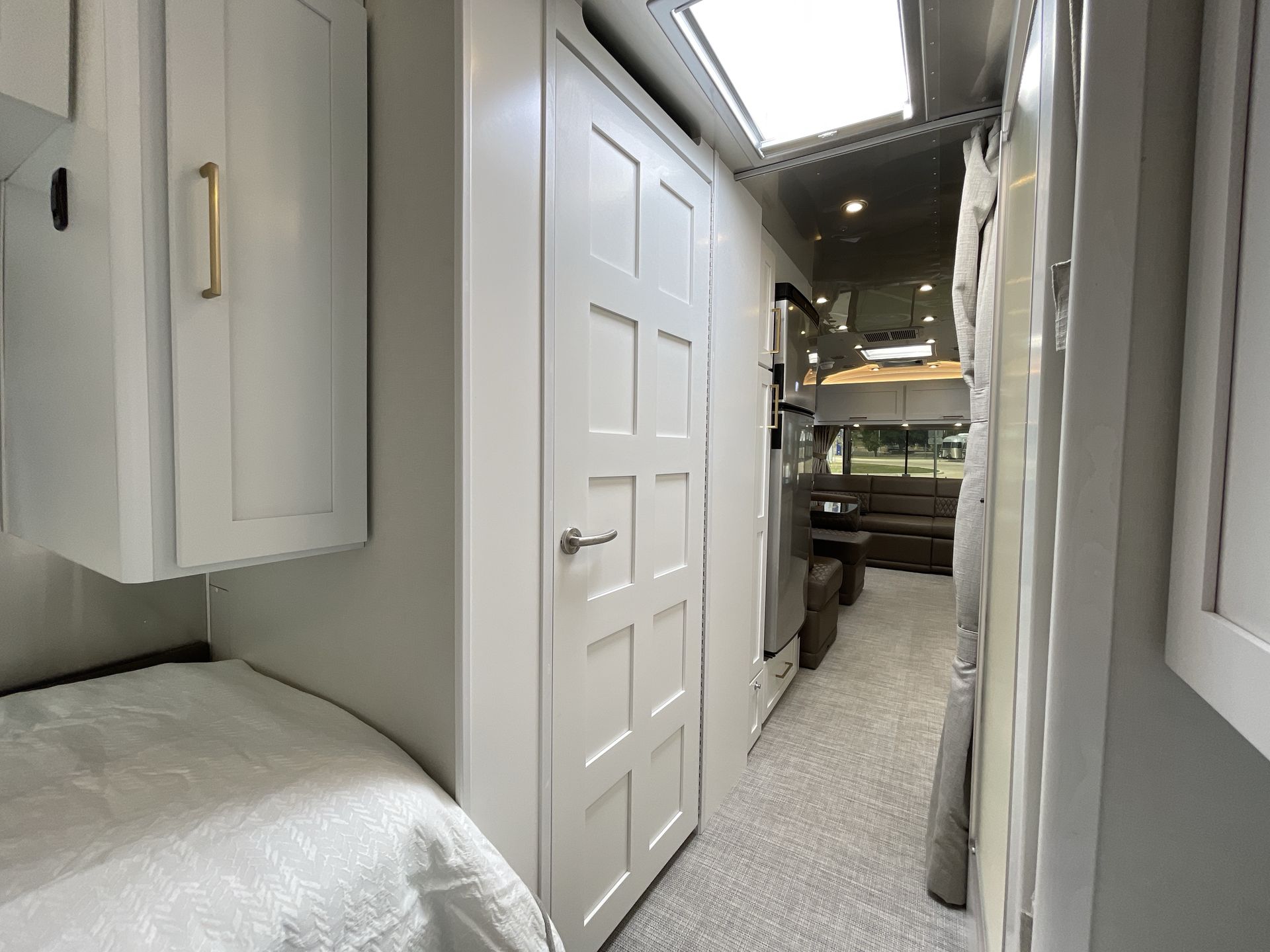 2026 Airstream 30RBT Base