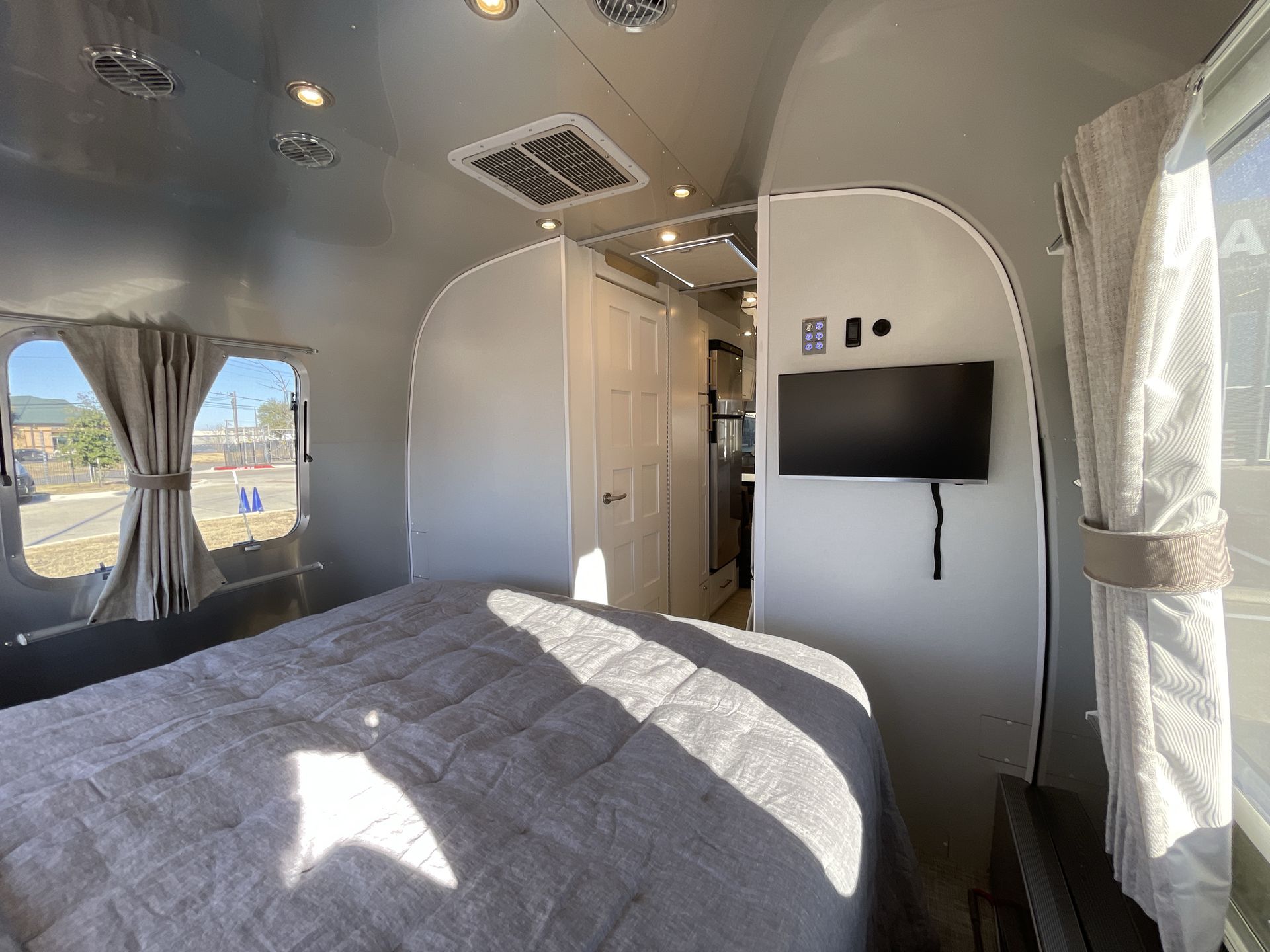 2026 Airstream 30RBQ Base