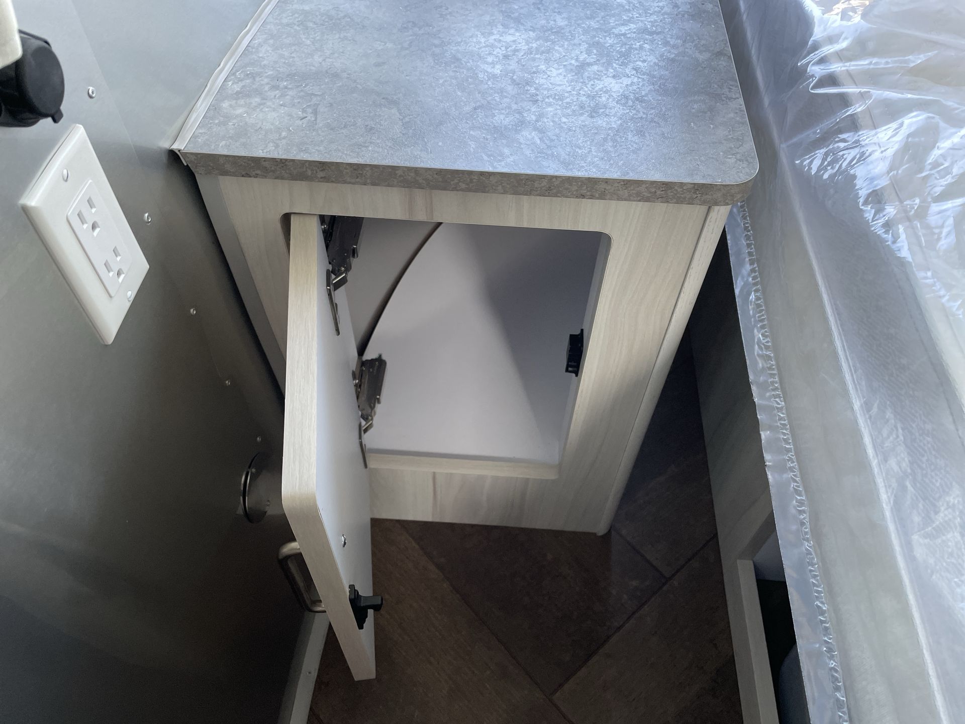 2025 Airstream 30RBQ Base