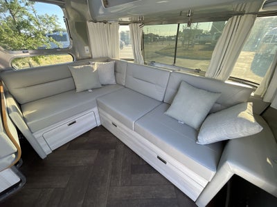 2025 Airstream 30RBQ Base