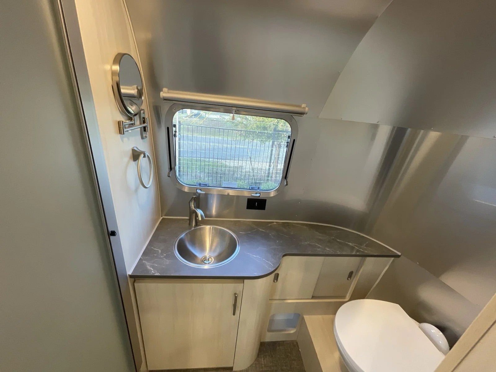 2026 Airstream 23FBT Base