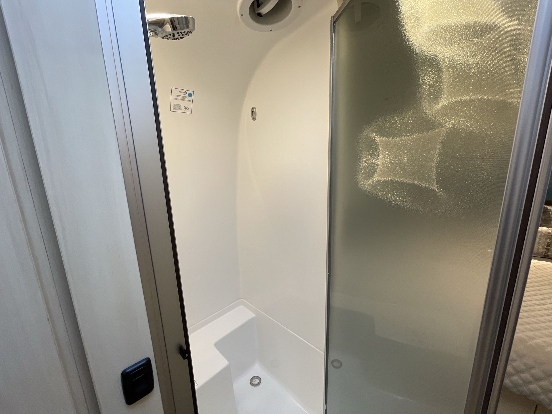 2026 Airstream 27FBQ Base