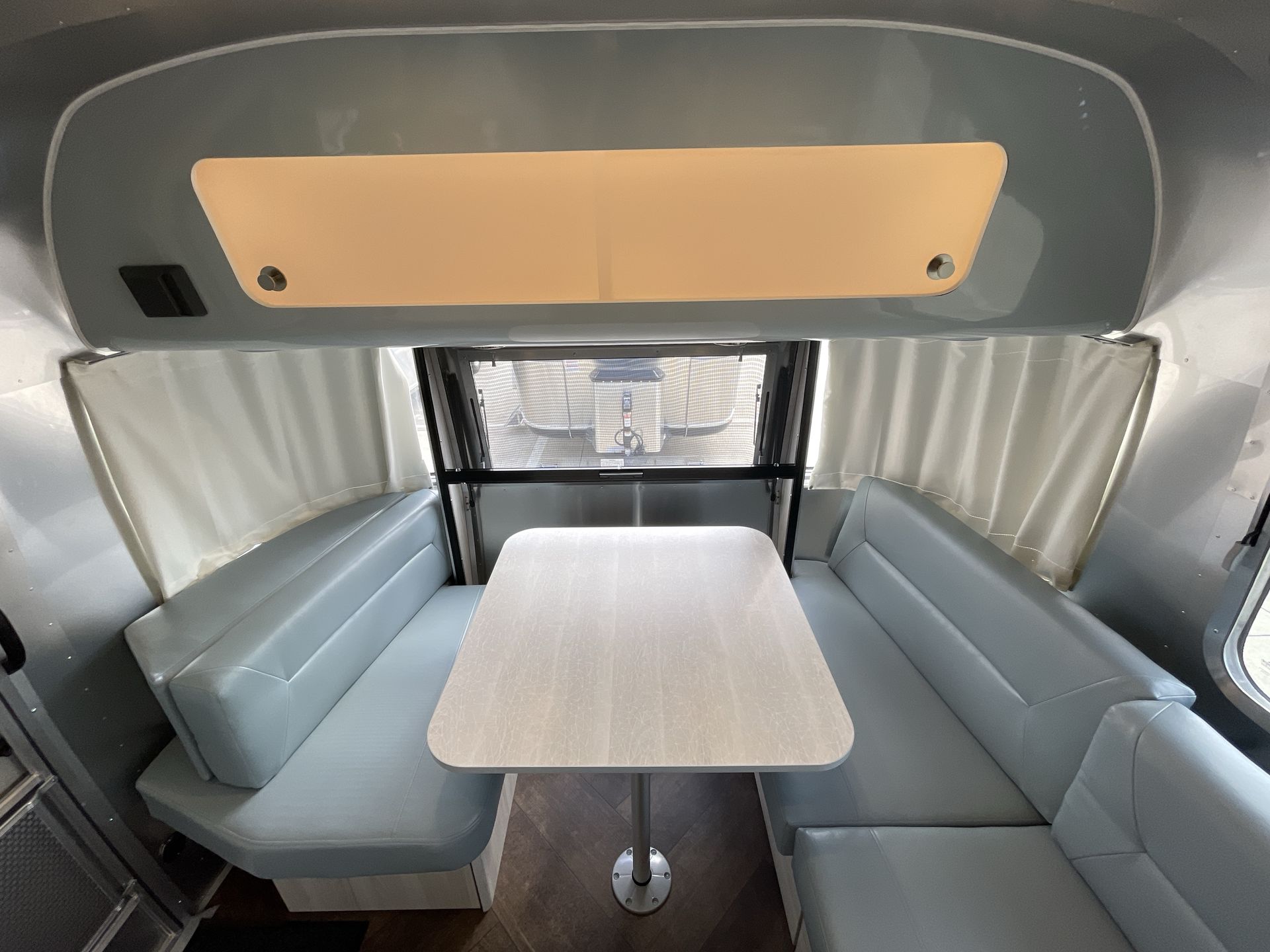 2026 Airstream 27FBQ Base