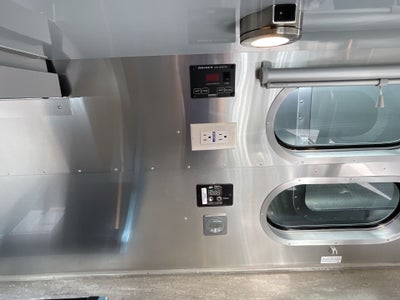 2026 Airstream 27FBQ Base