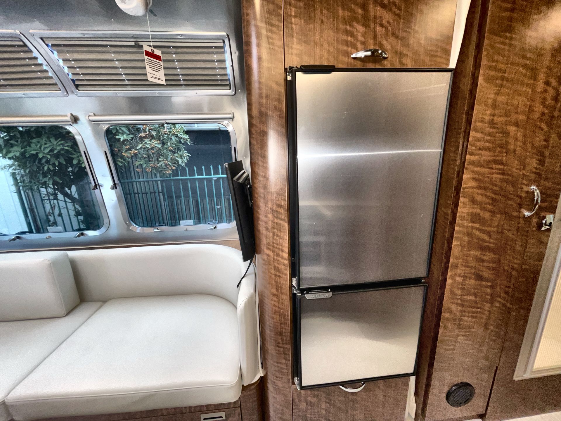 2026 Airstream 25FBT Base