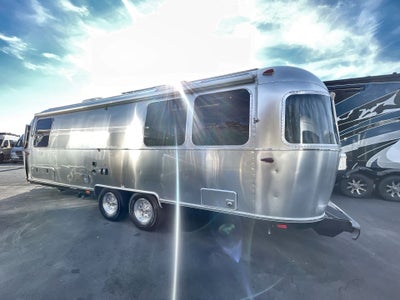 2026 Airstream 27FBT Base
