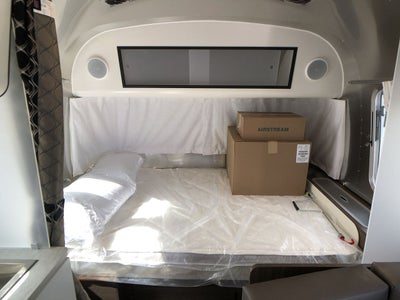 2026 Airstream 22FB Base