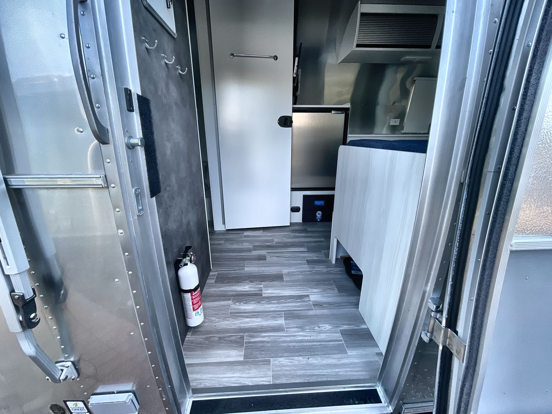 2026 Airstream 22FB Base