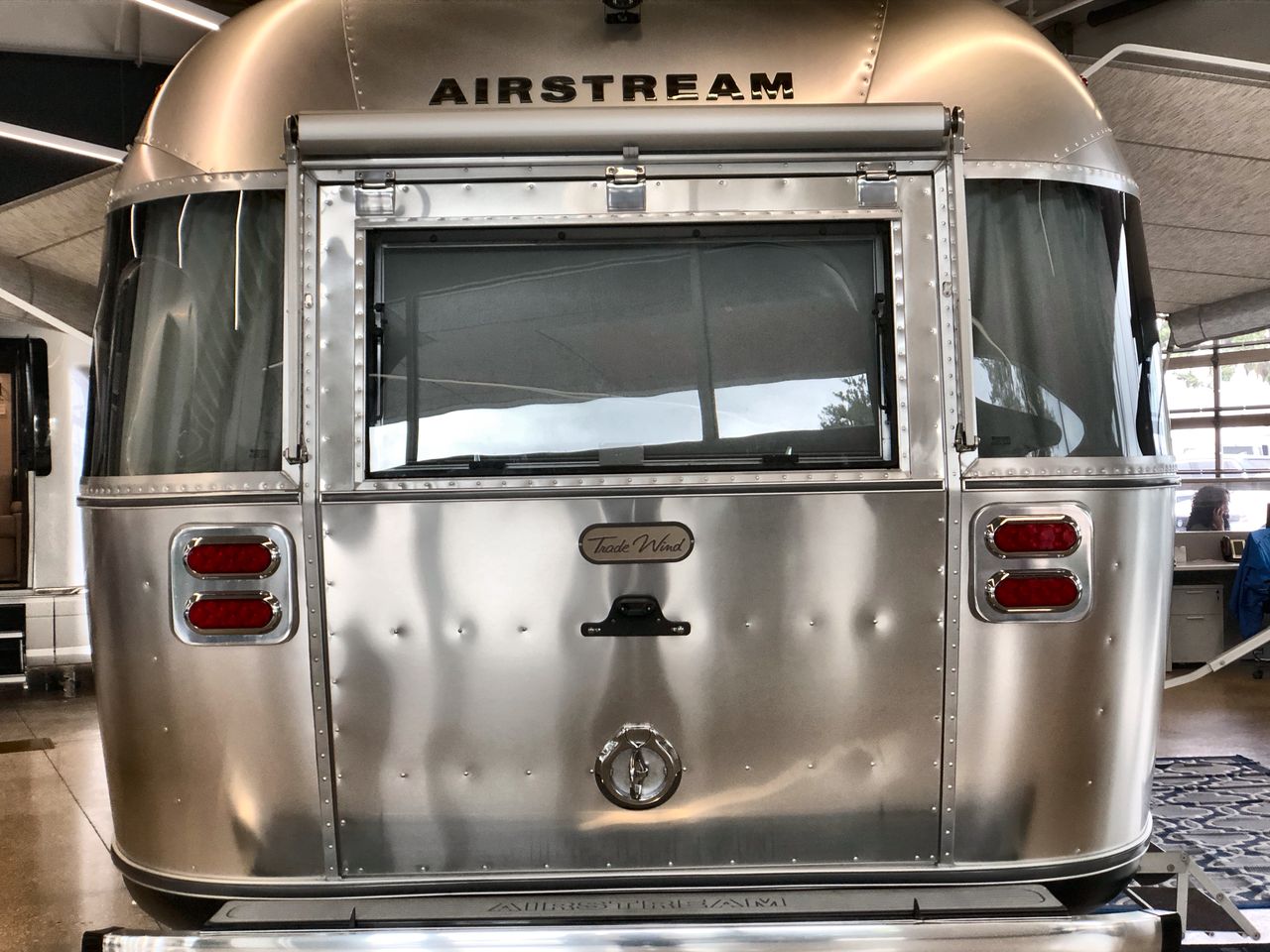 2026 Airstream 25FBQ Base