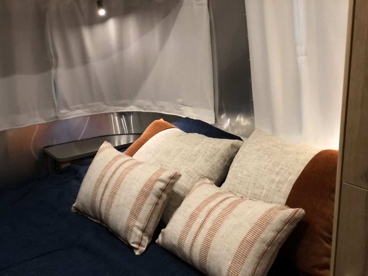 2026 Airstream 25FBQ Base