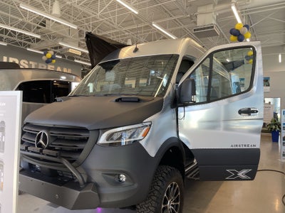 2026 Airstream 19X LE Outland Base