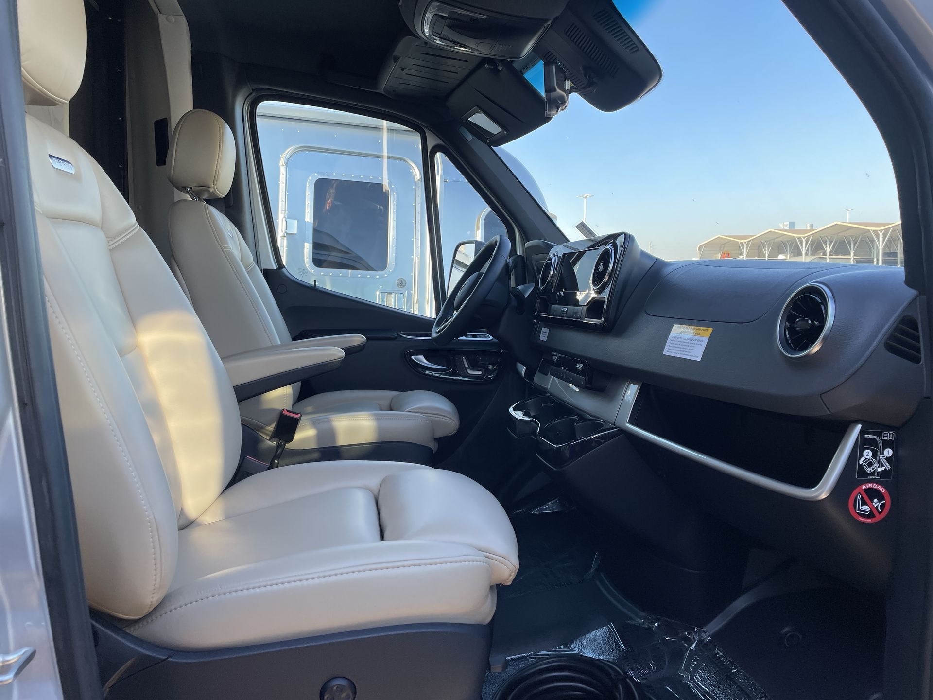 2026 Airstream Murphy Suite Base