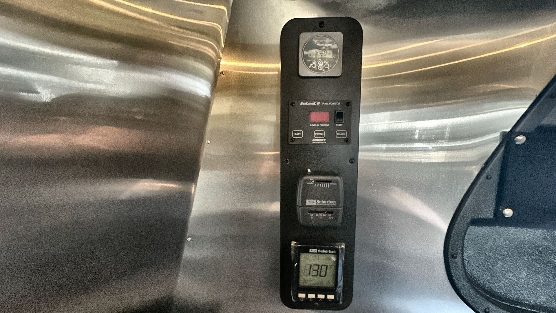 2025 Airstream 16X Base