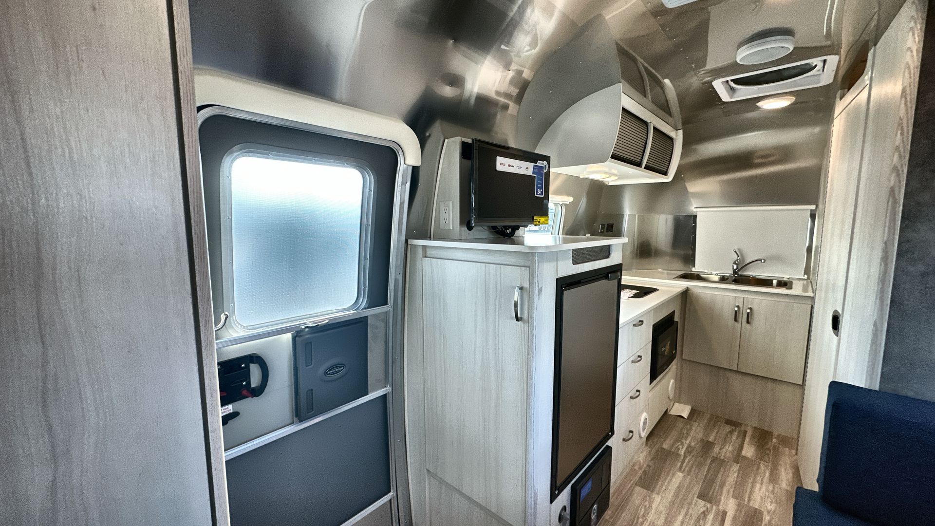 2025 Airstream 20FB Base