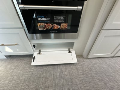 2026 Airstream 30RBQ Base