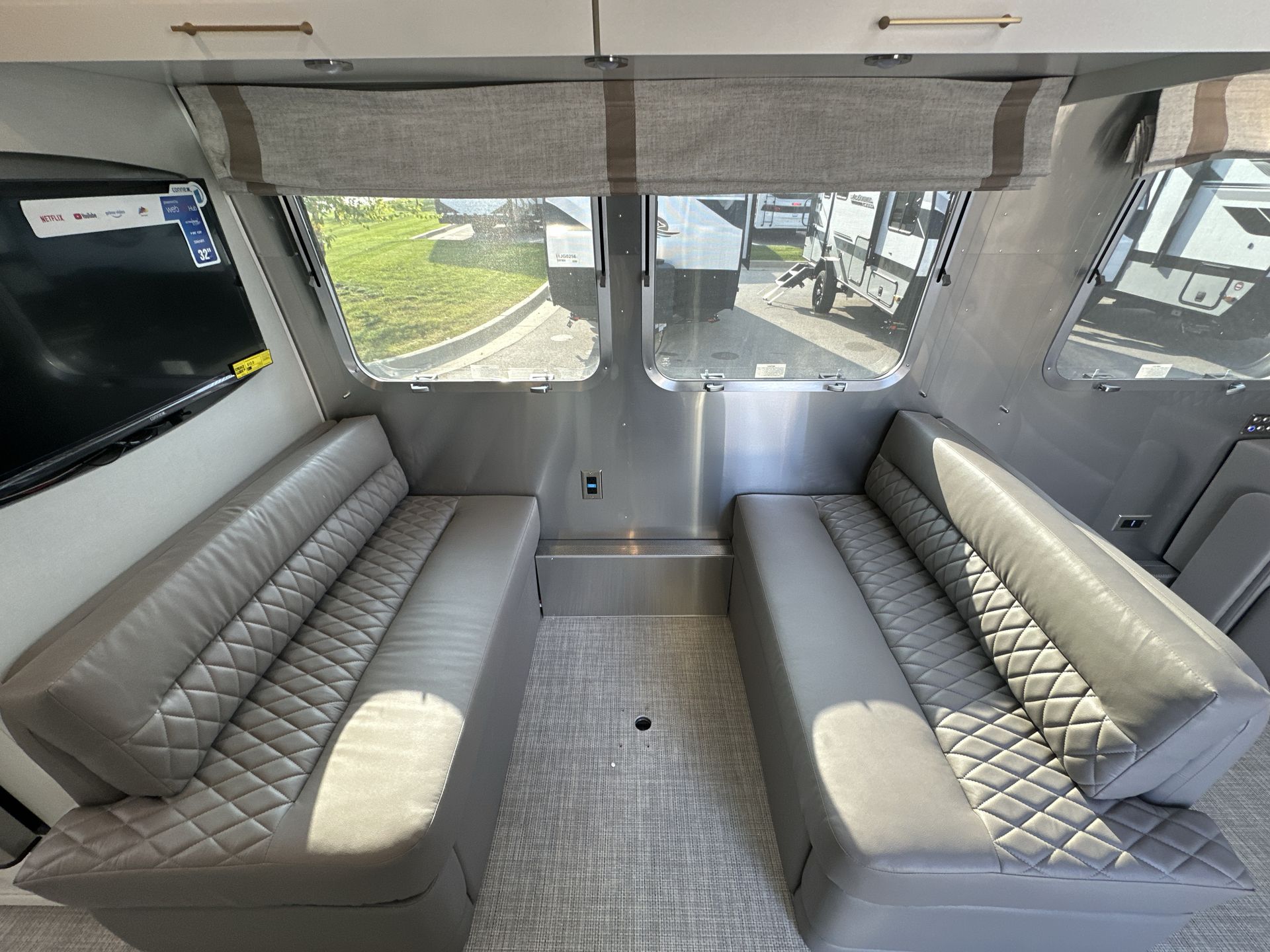 2026 Airstream 30RBQ Base