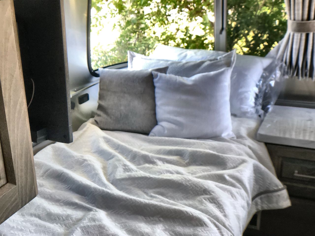 2026 Airstream 30RBT Base