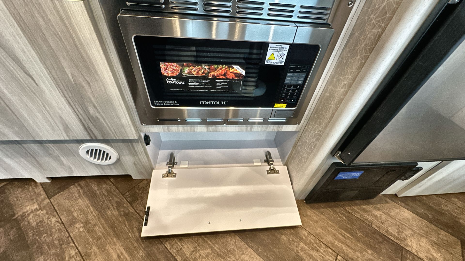 2025 Airstream 23FBQ Base