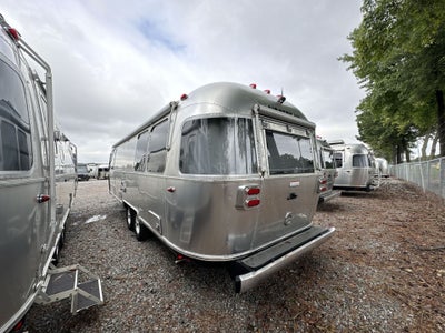 2025 Airstream 27FBT Base