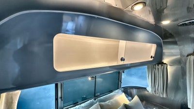 2025 Airstream 27FBQ Base